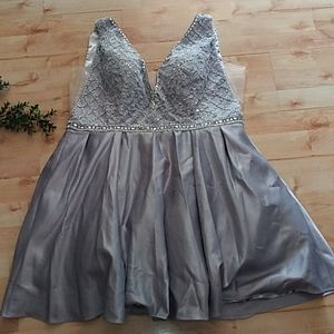 MAY QUEEN Silver Dress Size 18